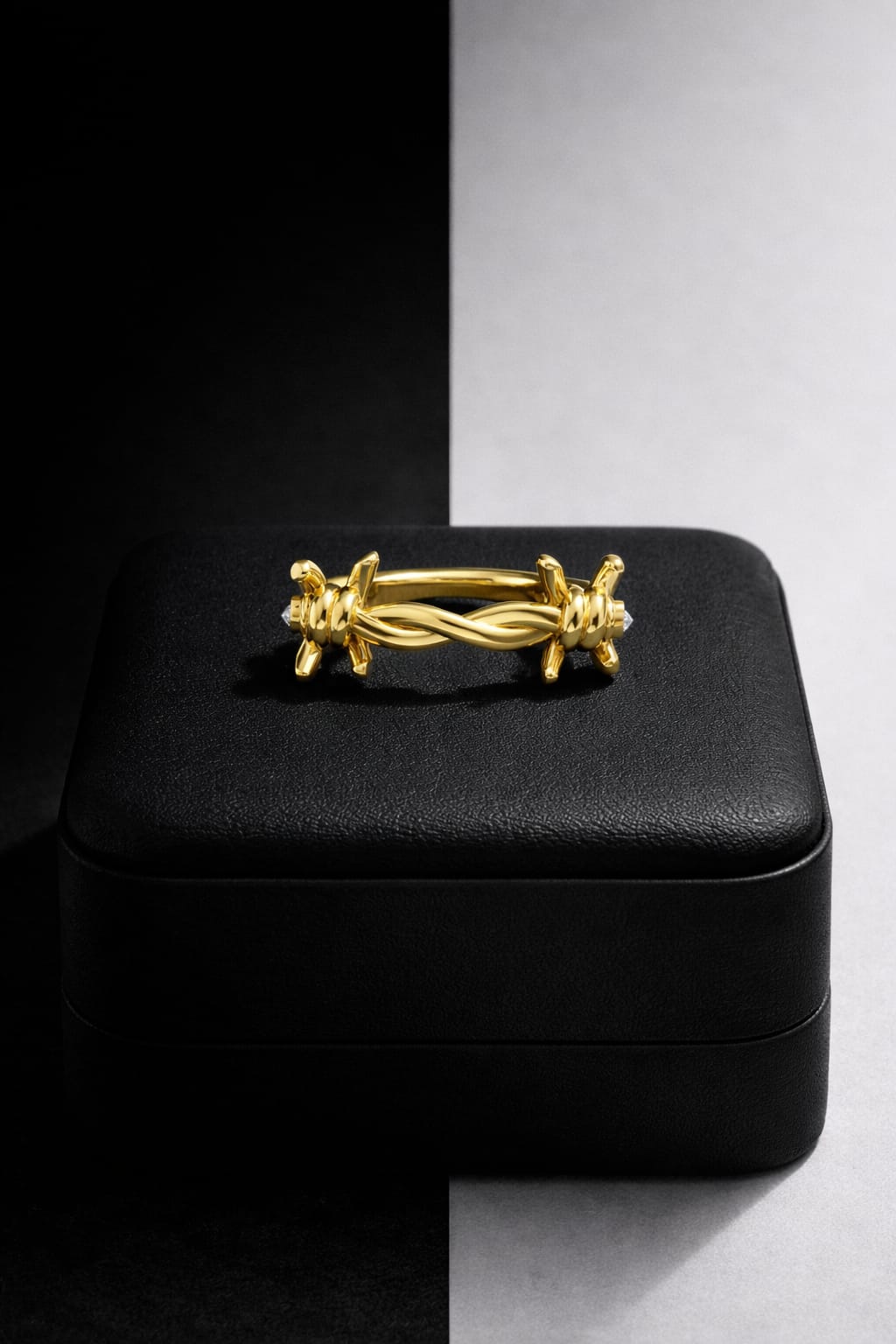 BARBED WIRE CUFF RING